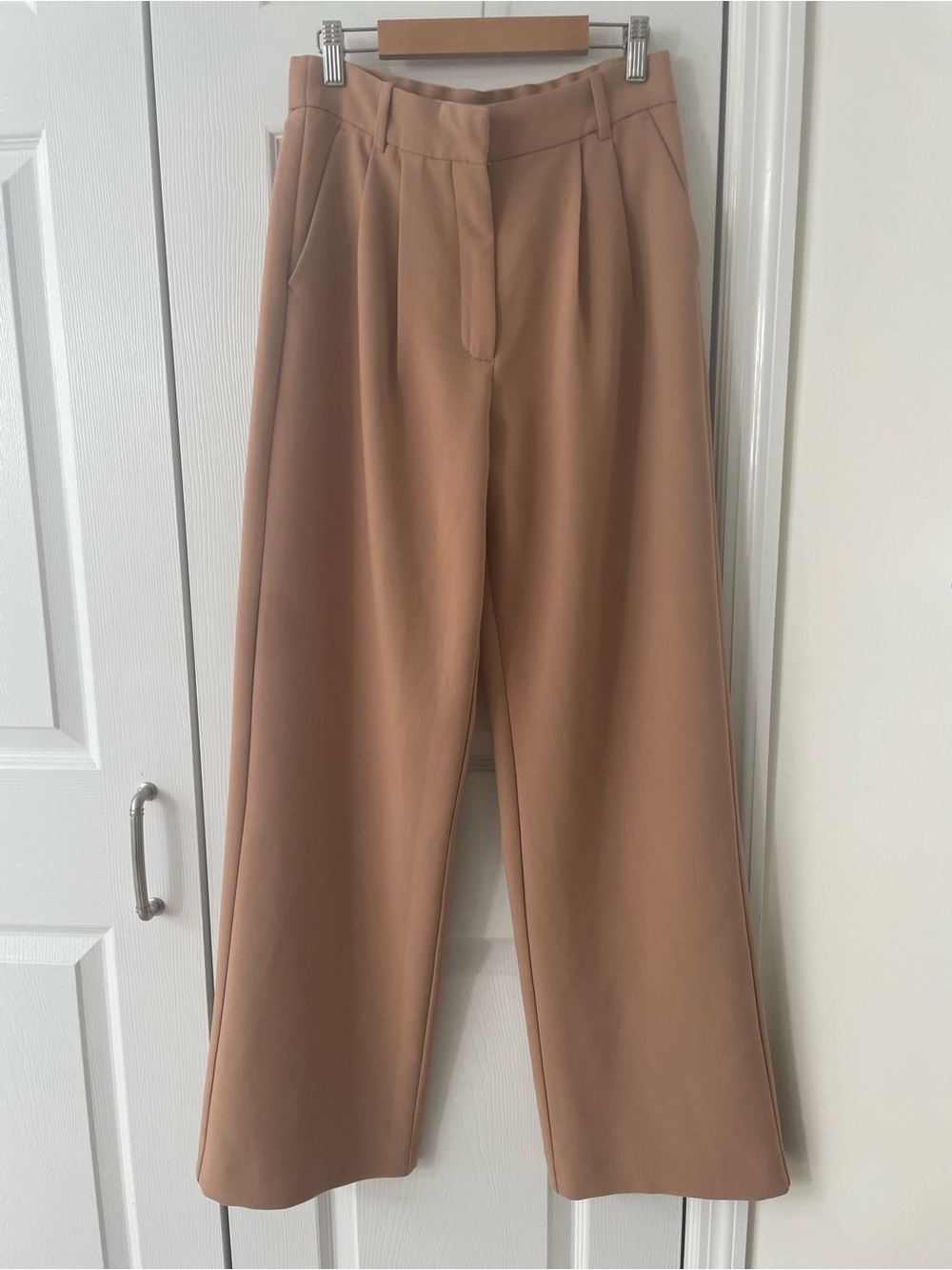 Abercrombie & Fitch Wide-Leg Trouser in Camel Brown
